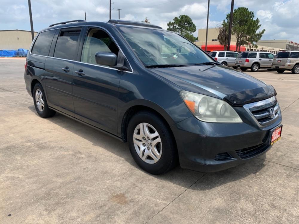 2005 gray /tan Honda Odyssey EX w/ Leather DVD and Navigation (5FNRL38715B) with an 3.5L V6 SOHC 24V engine, 5-Speed Automatic Overdrive transmission, located at 14700 Tomball Parkway 249, Houston, TX, 77086, (281) 444-2200, 29.928619, -95.504074 - Photo #0