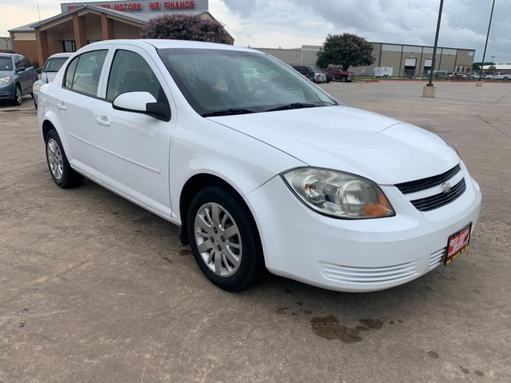 2010 white /gray Chevrolet Cobalt LT1 Sedan (1G1AD5F52A7) with an 2.2L L4 DOHC 16V engine, 4-Speed Automatic transmission, located at 14700 Tomball Parkway 249, Houston, TX, 77086, (281) 444-2200, 29.928619, -95.504074 - Photo #0