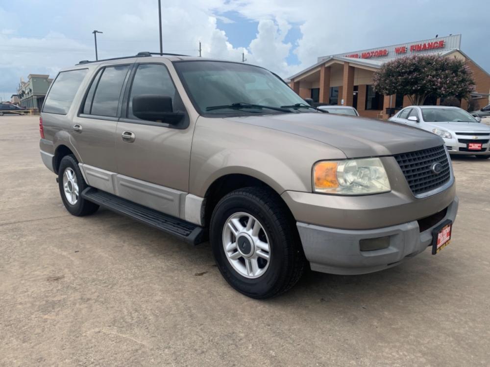 2003 black /tan Ford Expedition XLT Popular 5.4L 2WD (1FMRU15L43L) with an 5.4L V8 SOHC 16V engine, 4-Speed Automatic Overdrive transmission, located at 14700 Tomball Parkway 249, Houston, TX, 77086, (281) 444-2200, 29.928619, -95.504074 - Photo #0