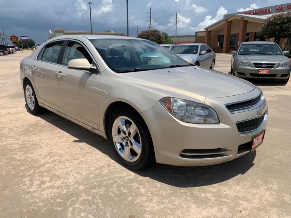 2009 gold /tan Chevrolet Malibu LT1 (1G1ZH57B69F) with an 2.4L L4 DOHC 16V engine, auto transmission, located at 14700 Tomball Parkway 249, Houston, TX, 77086, (281) 444-2200, 29.928619, -95.504074 - Photo #0