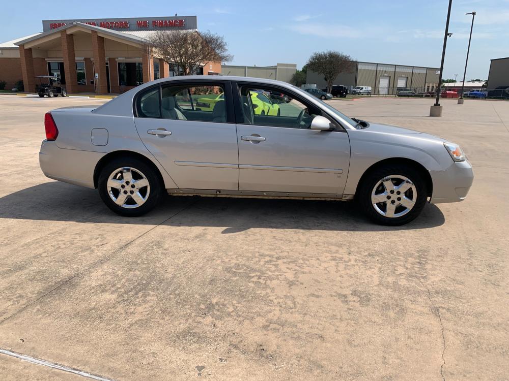 2008 SILVER Chevrolet Malibu Classic LT2 (1G1ZT58N48F) with an 3.5L V6 OHV 12V engine, 4-Speed Automatic transmission, located at 14700 Tomball Parkway 249, Houston, TX, 77086, (281) 444-2200, 29.928619, -95.504074 - Photo #7