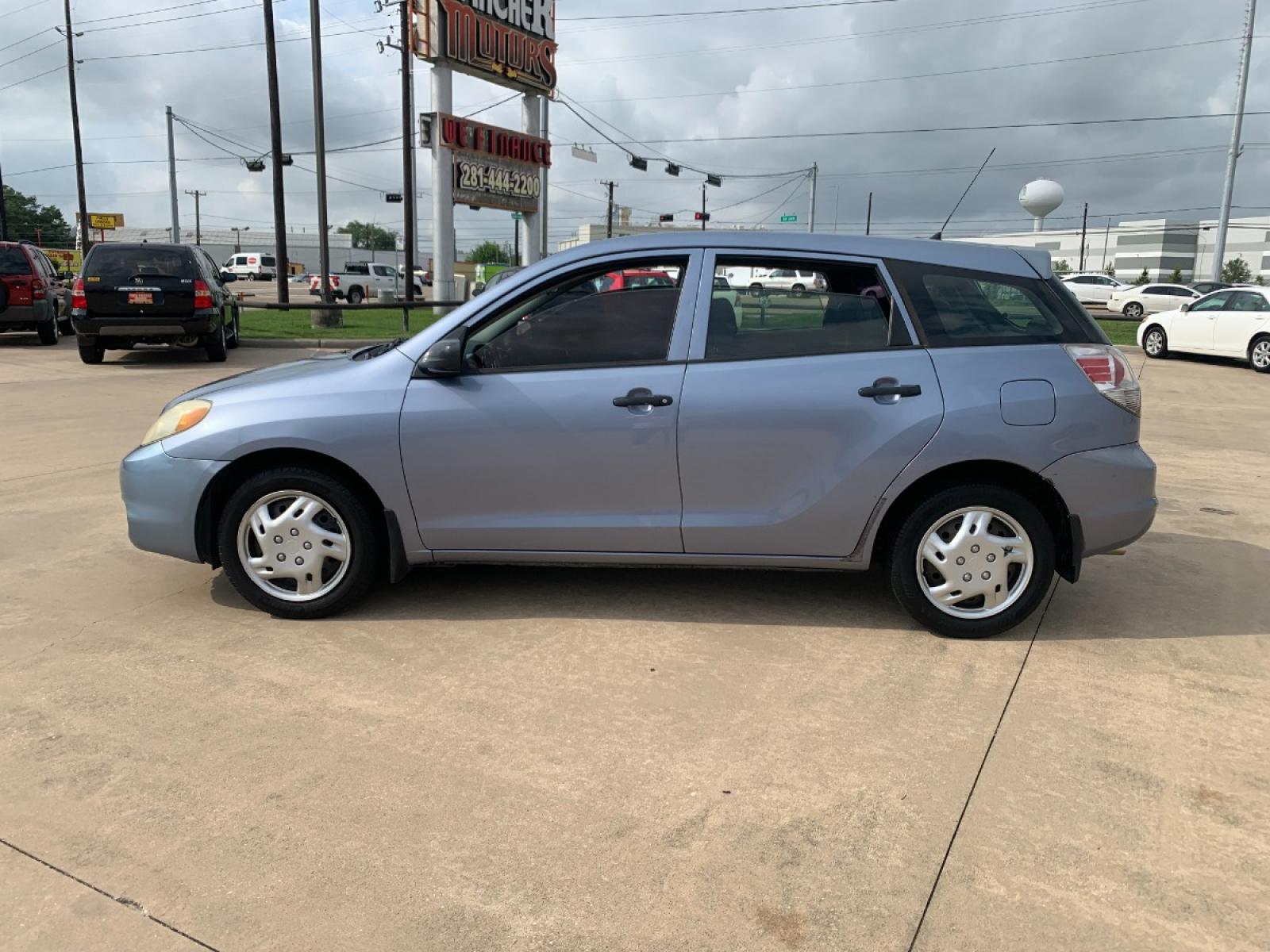 2006 BLUE Toyota Matrix 2WD (2T1KR32E76C) with an 1.8L L4 DOHC 16V engine, Automatic transmission, located at 14700 Tomball Parkway 249, Houston, TX, 77086, (281) 444-2200, 29.928619, -95.504074 - Photo #3