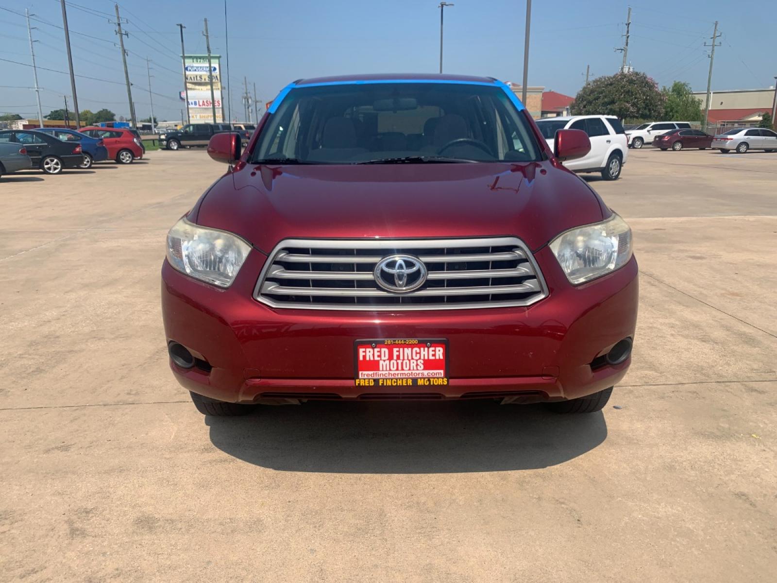 2008 red Toyota Highlander Base 2WD (JTEDS41AX82) with an 3.5L V6 DOHC 24V engine, 5-Speed Automatic Overdrive transmission, located at 14700 Tomball Parkway 249, Houston, TX, 77086, (281) 444-2200, 29.928619, -95.504074 - Photo #1