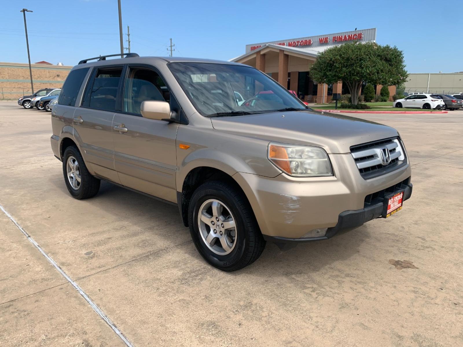 2007 tan Honda Pilot EX-L 4WD AT (2HKYF18547H) with an 3.5L V6 SOHC 24V engine, 5-Speed Automatic Overdrive transmission, located at 14700 Tomball Parkway 249, Houston, TX, 77086, (281) 444-2200, 29.928619, -95.504074 - Photo #0