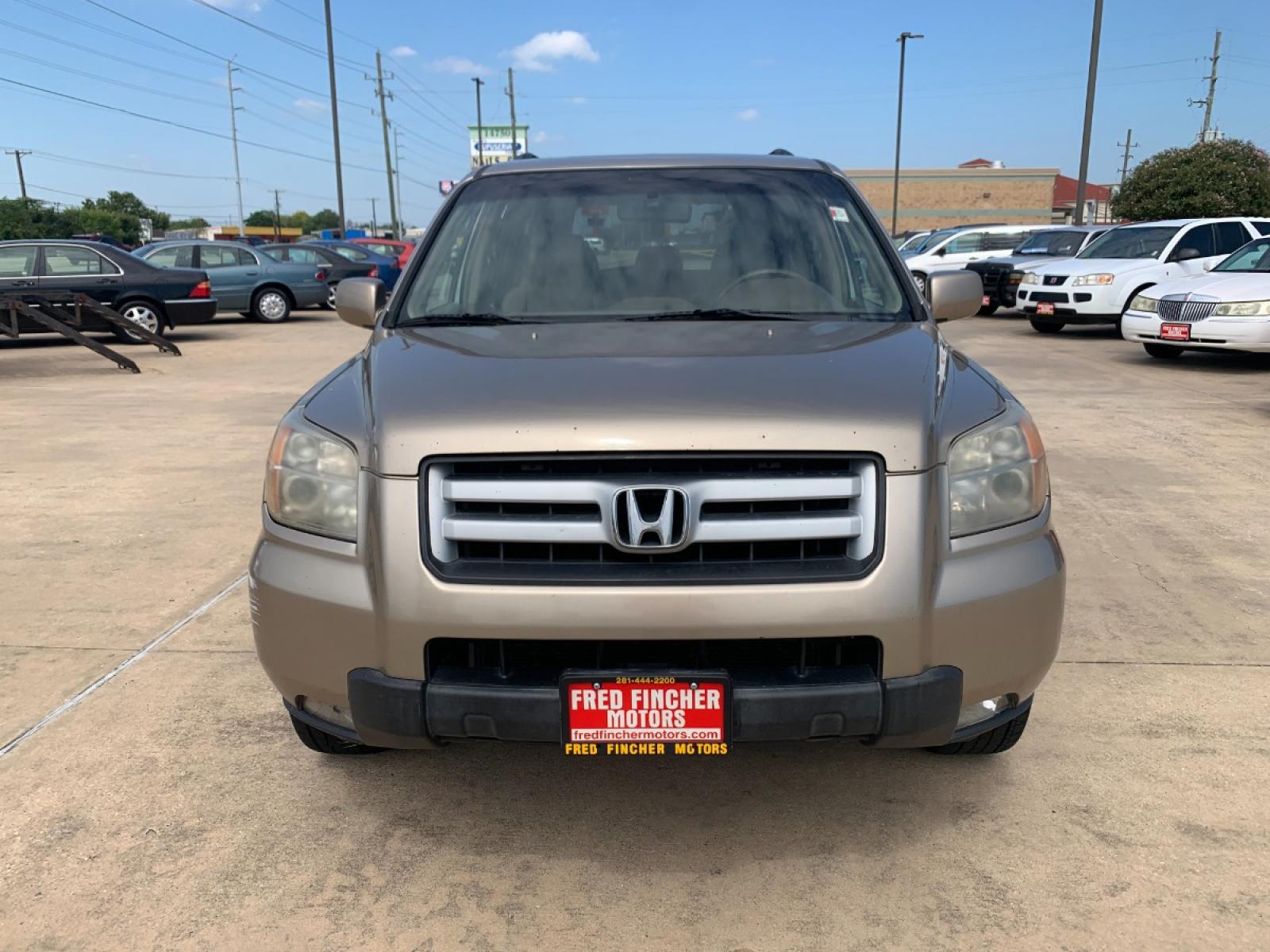 2007 tan Honda Pilot EX-L 4WD AT (2HKYF18547H) with an 3.5L V6 SOHC 24V engine, 5-Speed Automatic Overdrive transmission, located at 14700 Tomball Parkway 249, Houston, TX, 77086, (281) 444-2200, 29.928619, -95.504074 - Photo #1