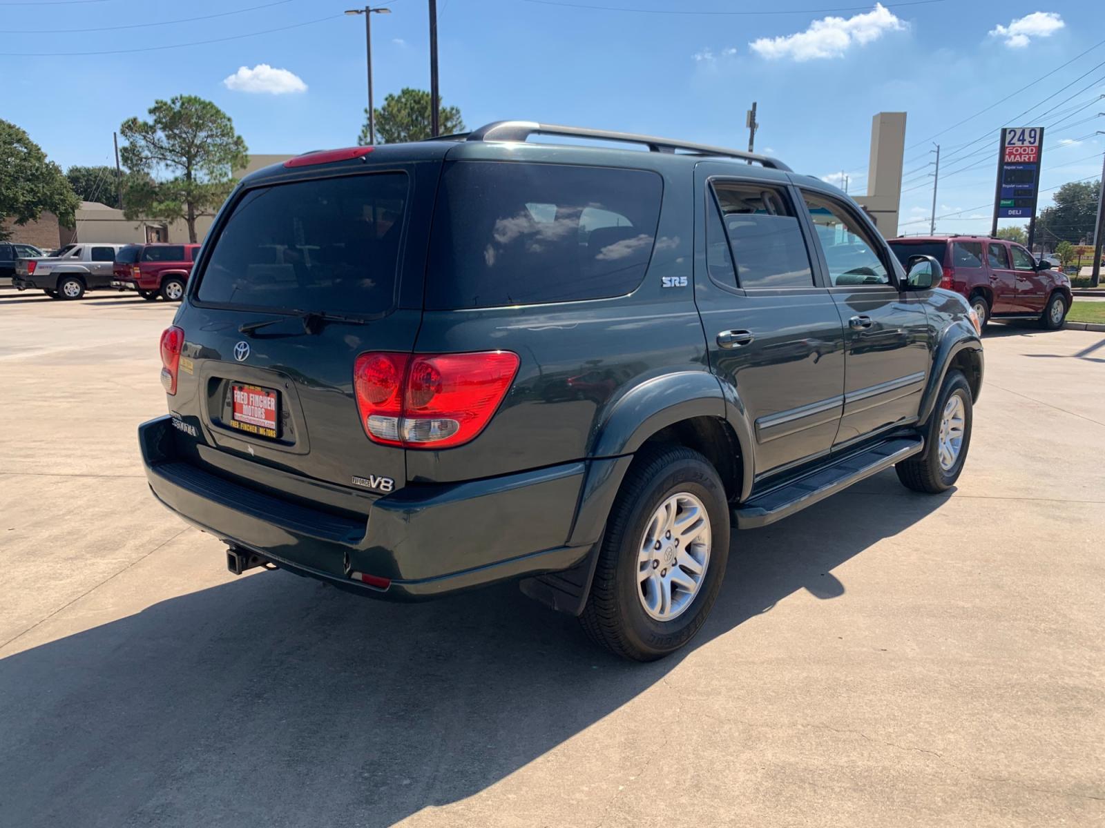 2006 GREEN Toyota Sequoia SR5 2WD (5TDZT34A76S) with an 4.7L V8 DOHC 32V engine, 5-Speed Automatic Overdrive transmission, located at 14700 Tomball Parkway 249, Houston, TX, 77086, (281) 444-2200, 29.928619, -95.504074 - Photo #6