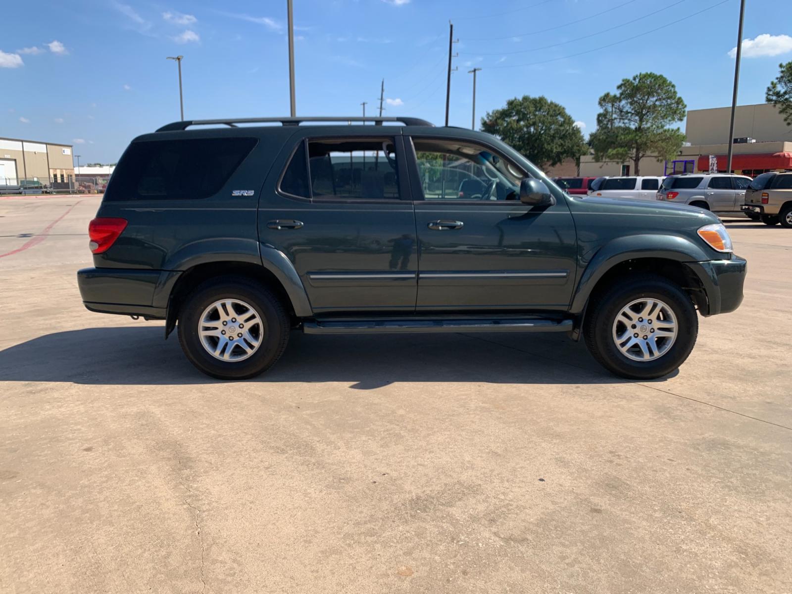 2006 GREEN Toyota Sequoia SR5 2WD (5TDZT34A76S) with an 4.7L V8 DOHC 32V engine, 5-Speed Automatic Overdrive transmission, located at 14700 Tomball Parkway 249, Houston, TX, 77086, (281) 444-2200, 29.928619, -95.504074 - Photo #7