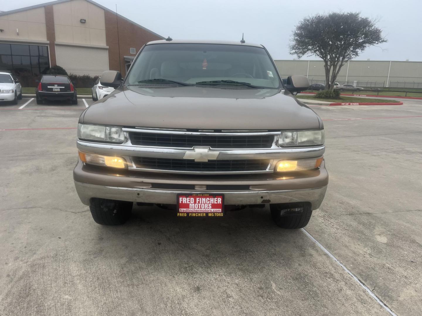 2003 GOLD /TAN Chevrolet Tahoe 2WD (1GNEC13Z13R) with an 5.3L V8 OHV 16V FFV engine, 4-Speed Automatic Overdrive transmission, located at 14700 Tomball Parkway 249, Houston, TX, 77086, (281) 444-2200, 29.928619, -95.504074 - Photo#1