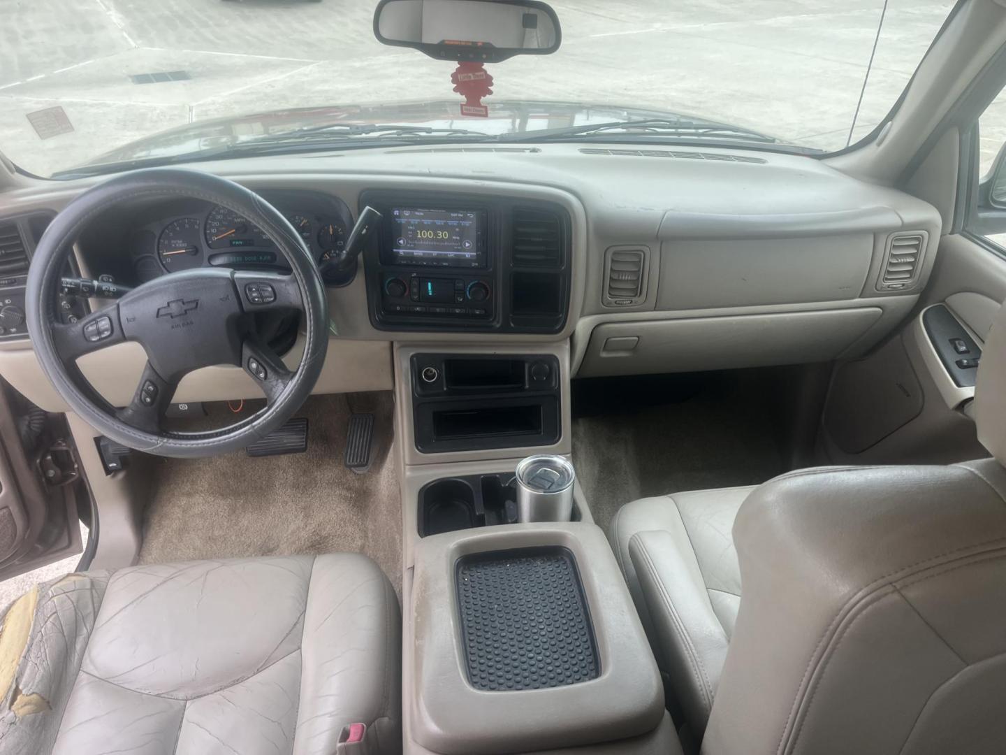 2003 GOLD /TAN Chevrolet Tahoe 2WD (1GNEC13Z13R) with an 5.3L V8 OHV 16V FFV engine, 4-Speed Automatic Overdrive transmission, located at 14700 Tomball Parkway 249, Houston, TX, 77086, (281) 444-2200, 29.928619, -95.504074 - Photo#11