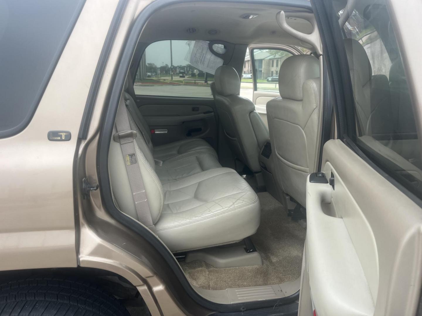 2003 GOLD /TAN Chevrolet Tahoe 2WD (1GNEC13Z13R) with an 5.3L V8 OHV 16V FFV engine, 4-Speed Automatic Overdrive transmission, located at 14700 Tomball Parkway 249, Houston, TX, 77086, (281) 444-2200, 29.928619, -95.504074 - Photo#12