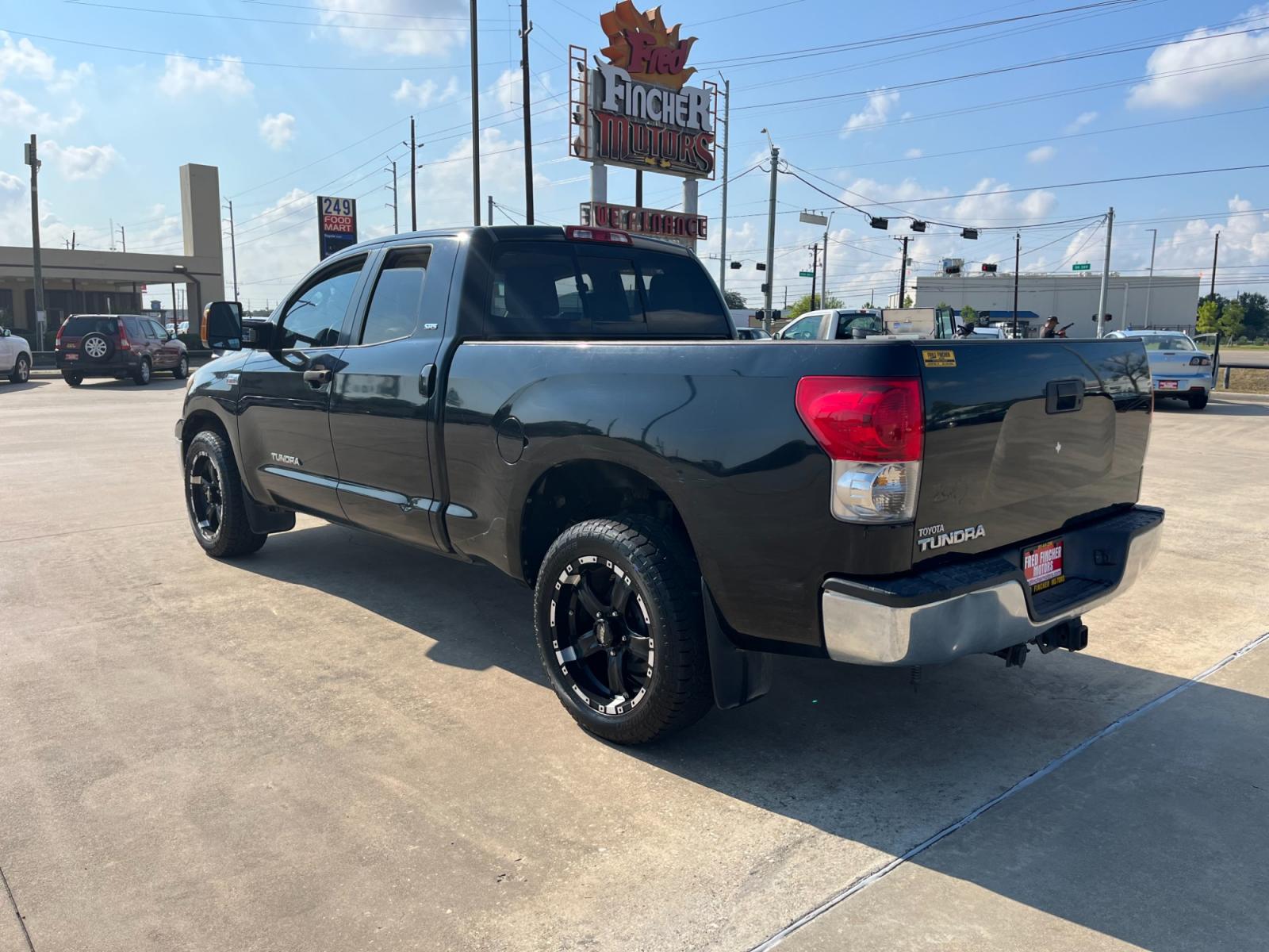 2008 Black /TAN Toyota Tundra SR5 Double Cab 5.7L 2WD (5TFRV54128X) with an 5.7L V8 DOHC 32V engine, 6-Speed Automatic Overdrive transmission, located at 14700 Tomball Parkway 249, Houston, TX, 77086, (281) 444-2200, 29.928619, -95.504074 - Photo #4