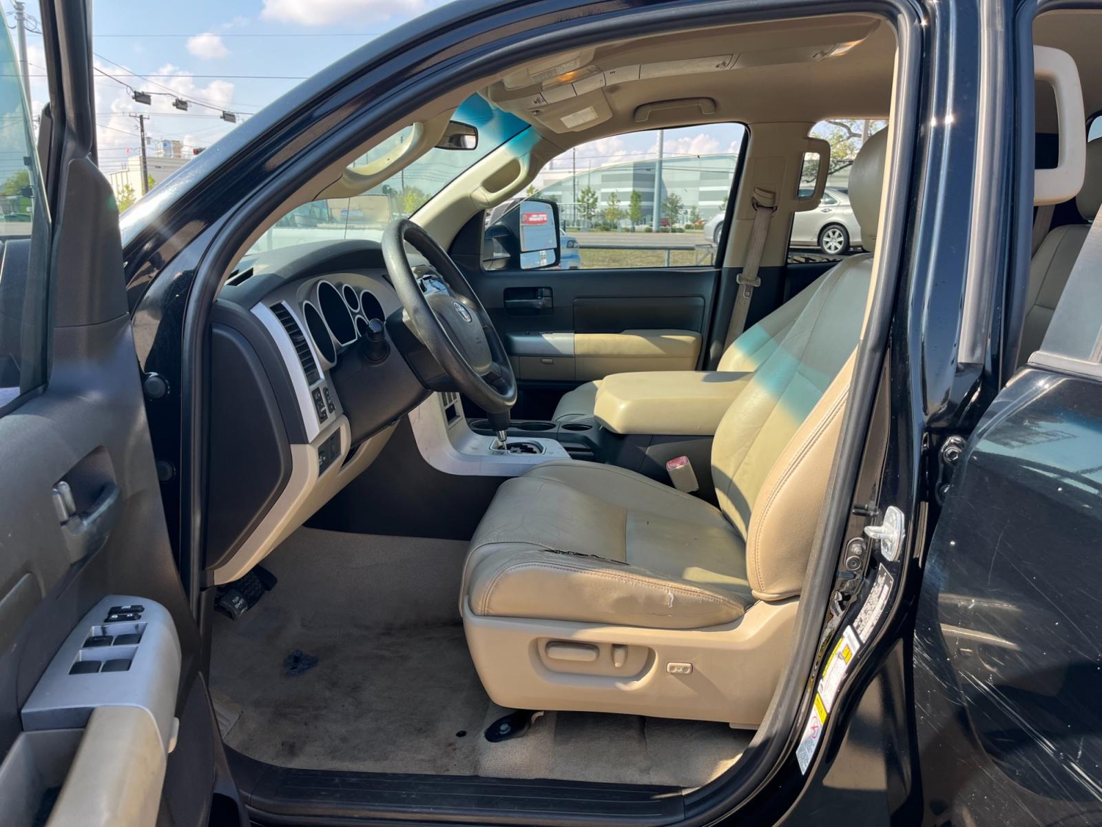 2008 Black /TAN Toyota Tundra SR5 Double Cab 5.7L 2WD (5TFRV54128X) with an 5.7L V8 DOHC 32V engine, 6-Speed Automatic Overdrive transmission, located at 14700 Tomball Parkway 249, Houston, TX, 77086, (281) 444-2200, 29.928619, -95.504074 - Photo #8