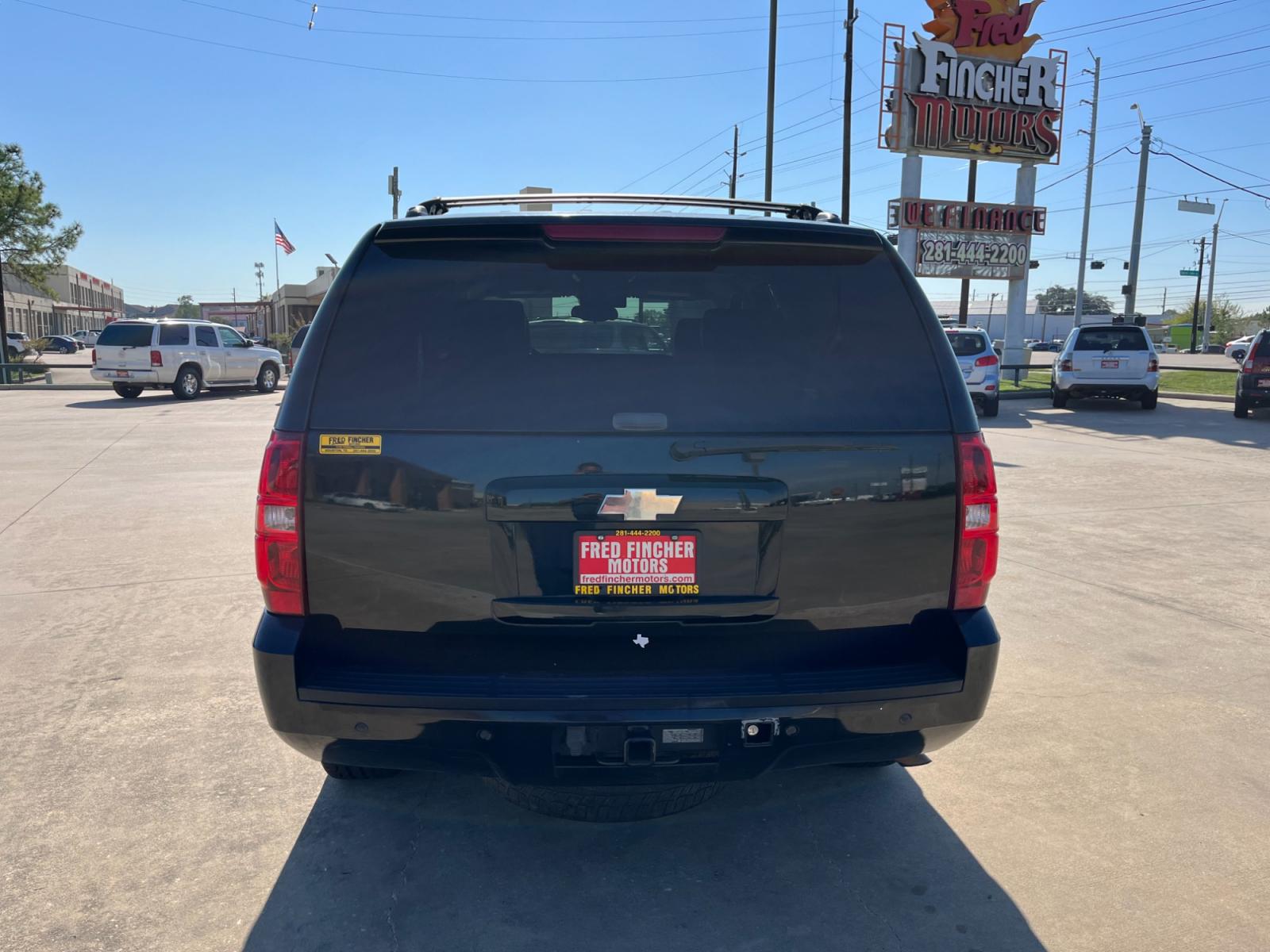 2009 Black /black Chevrolet Tahoe LT1 2WD (1GNFC23099R) with an 5.3L V8 OHV 16V FFV engine, 6-Speed Automatic transmission, located at 14700 Tomball Parkway 249, Houston, TX, 77086, (281) 444-2200, 29.928619, -95.504074 - Photo #5