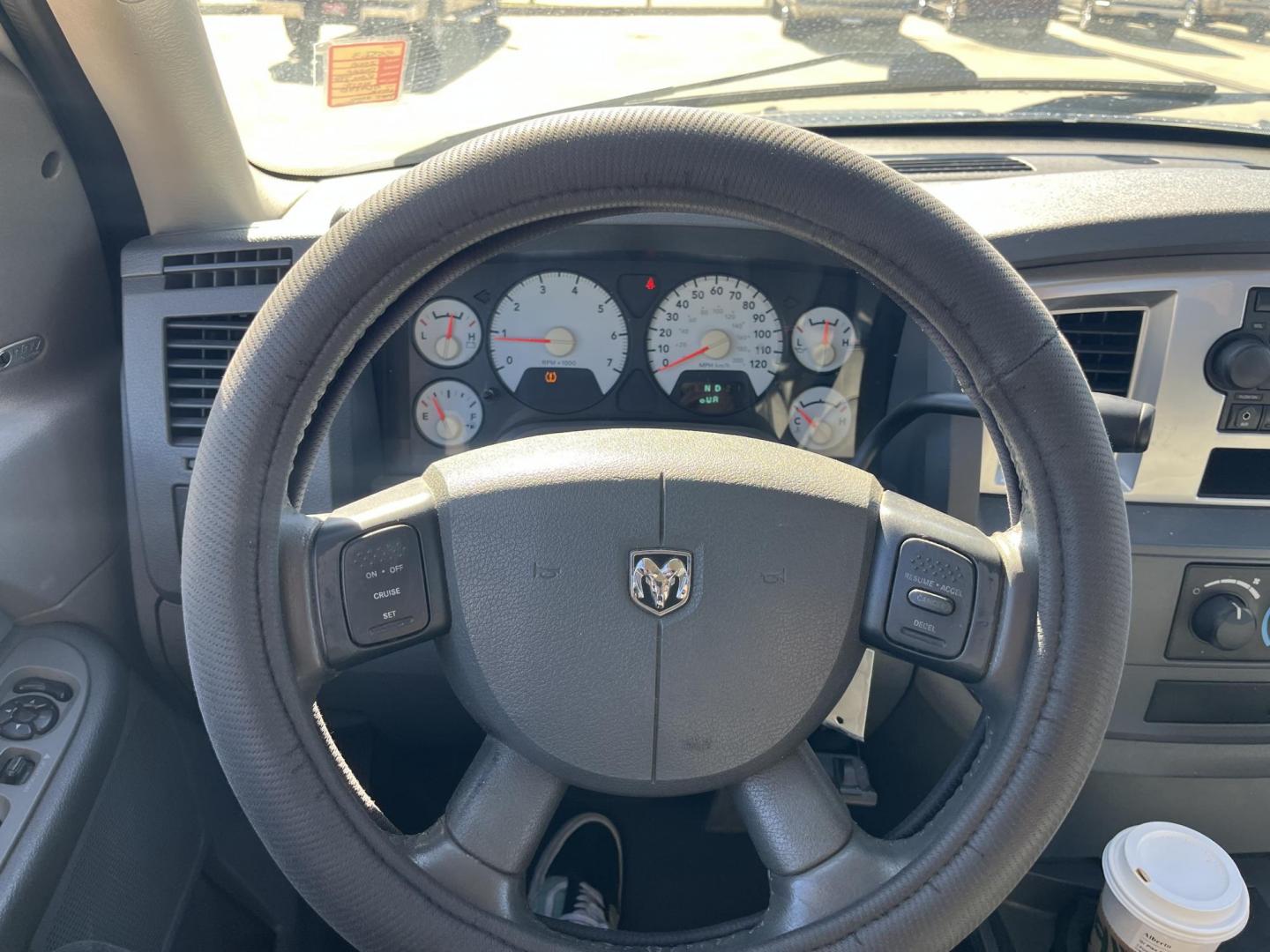 2008 white /black Dodge Ram 1500 (1D7HA18N08S) , Automatic transmission, located at 14700 Tomball Parkway 249, Houston, TX, 77086, (281) 444-2200, 29.928619, -95.504074 - Photo#14