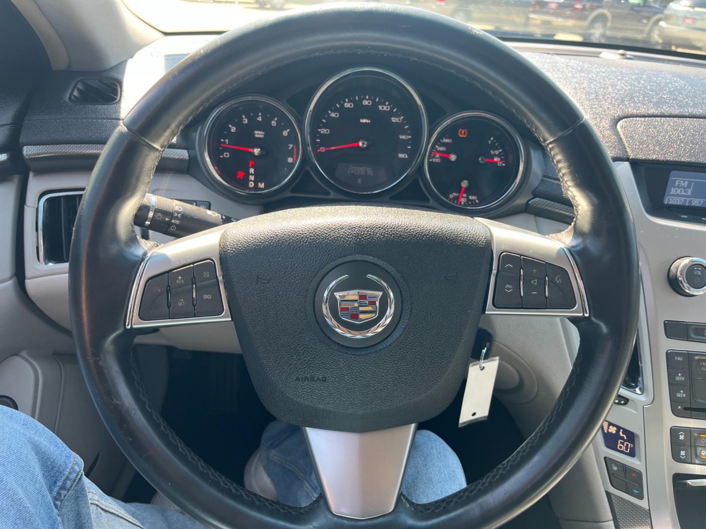 2009 SILVER /gray Cadillac CTS 3.6L SFI (1G6DF577990) with an 3.6L V6 DOHC 24V engine, 5-Speed Automatic transmission, located at 14700 Tomball Parkway 249, Houston, TX, 77086, (281) 444-2200, 29.928619, -95.504074 - Photo#14