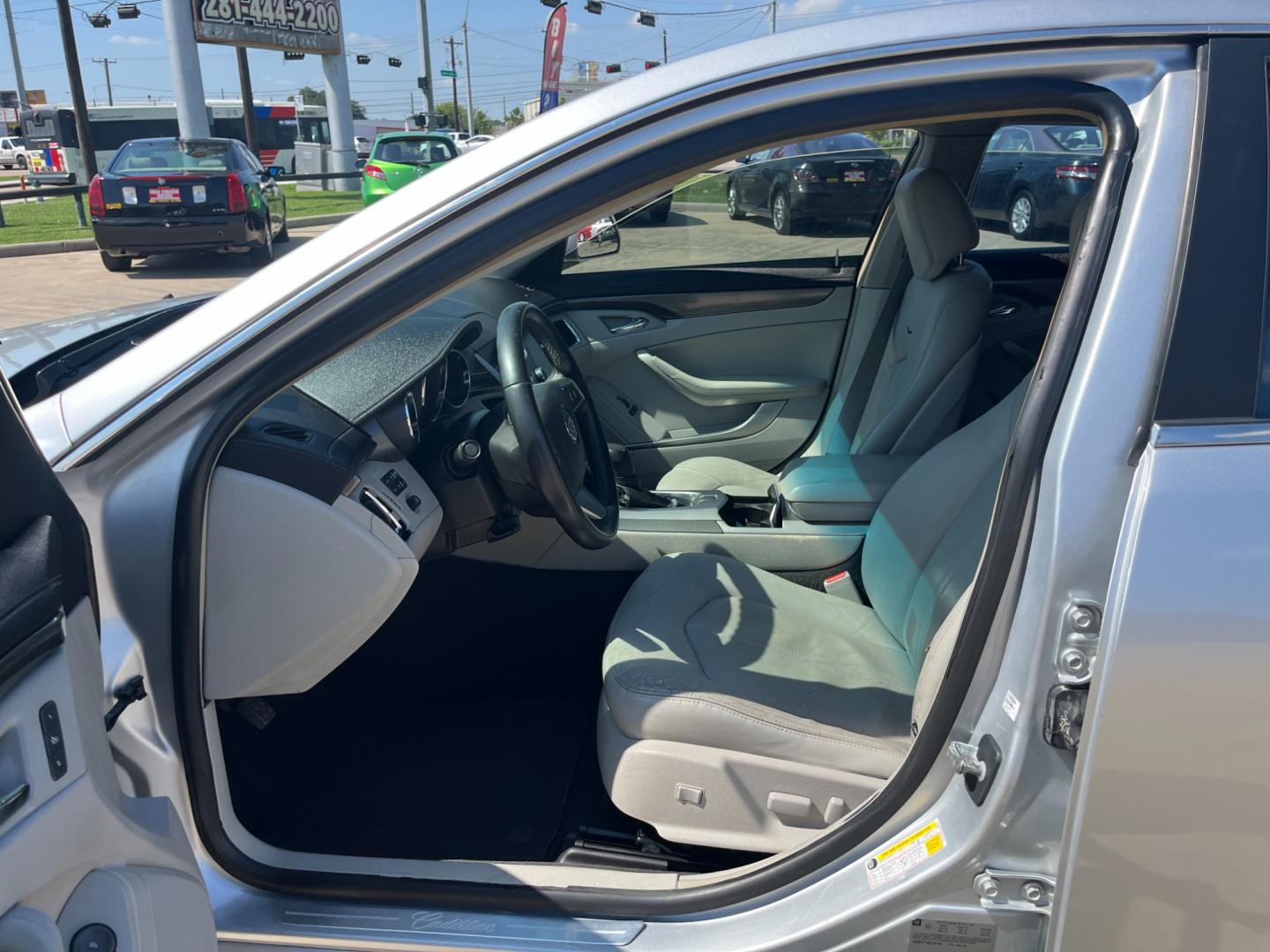 2009 SILVER /gray Cadillac CTS 3.6L SFI (1G6DF577990) with an 3.6L V6 DOHC 24V engine, 5-Speed Automatic transmission, located at 14700 Tomball Parkway 249, Houston, TX, 77086, (281) 444-2200, 29.928619, -95.504074 - Photo#8