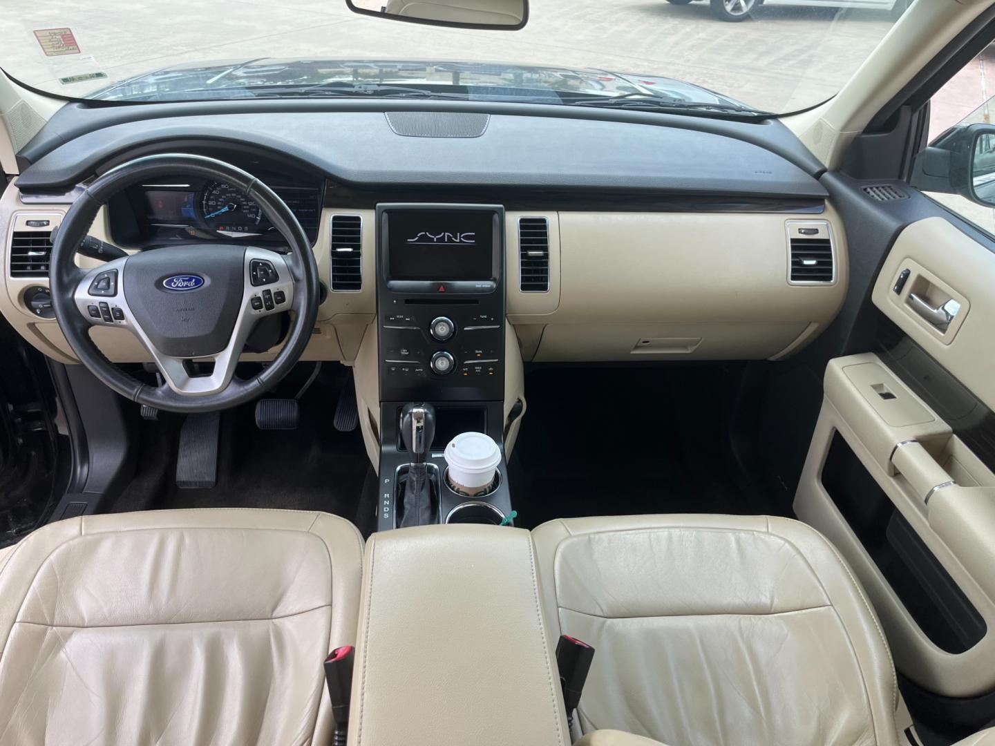 2013 Black /TAN Ford Flex (2FMGK5C87DB) , Automatic transmission, located at 14700 Tomball Parkway 249, Houston, TX, 77086, (281) 444-2200, 29.928619, -95.504074 - Photo#10
