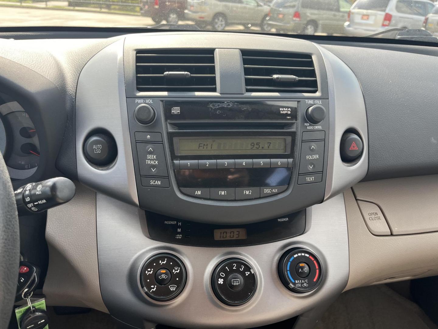2007 Toyota RAV4 Base I4 2WD (JTMZD33V876) with an 2.4L L4 DOHC 16V engine, 4-Speed Automatic transmission, located at 14700 Tomball Parkway 249, Houston, TX, 77086, (281) 444-2200, 29.928619, -95.504074 - Photo#14