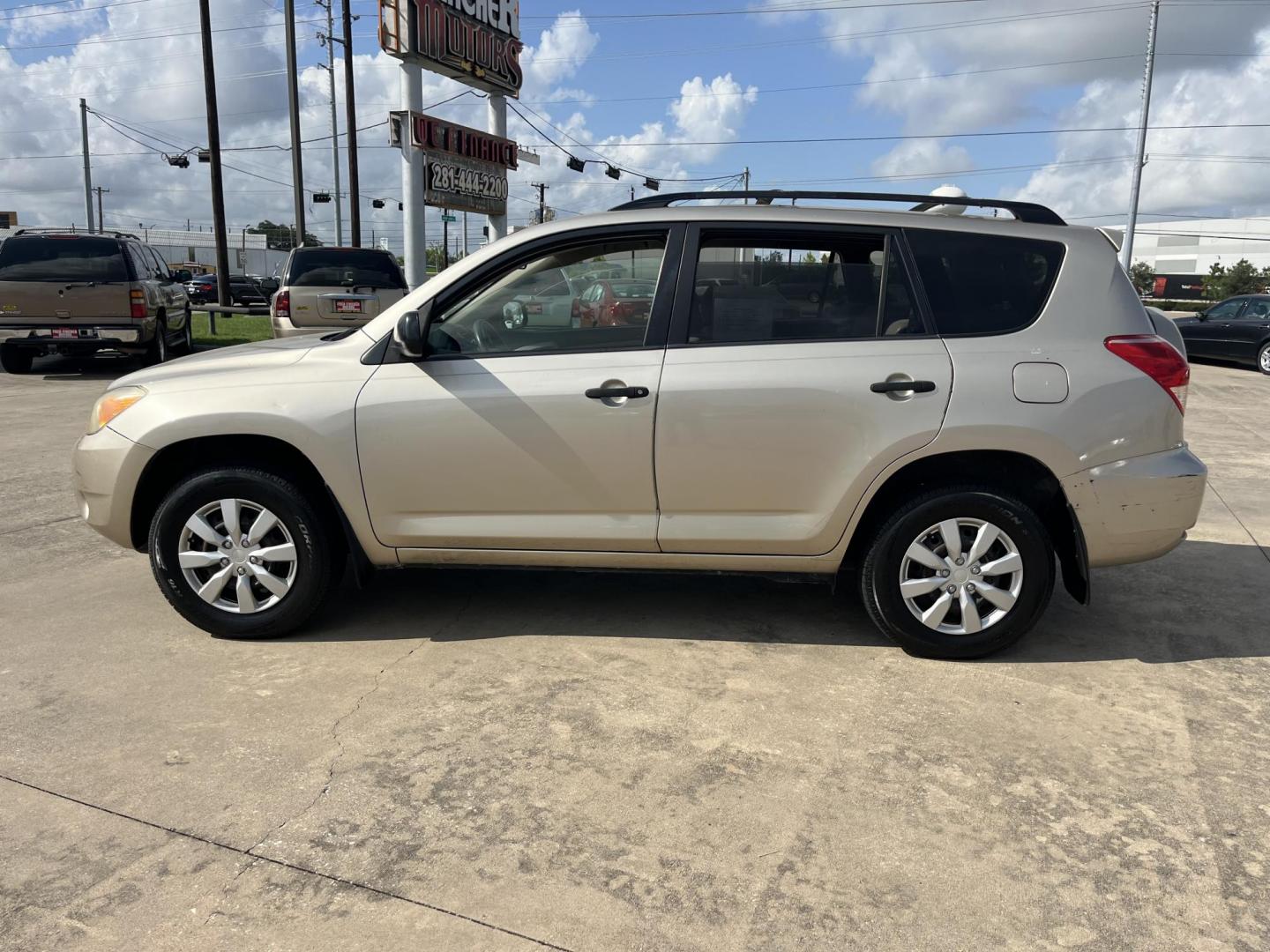 2007 Toyota RAV4 Base I4 2WD (JTMZD33V876) with an 2.4L L4 DOHC 16V engine, 4-Speed Automatic transmission, located at 14700 Tomball Parkway 249, Houston, TX, 77086, (281) 444-2200, 29.928619, -95.504074 - Photo#3