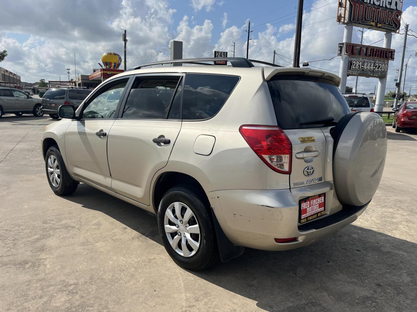 2007 Toyota RAV4 Base I4 2WD (JTMZD33V876) with an 2.4L L4 DOHC 16V engine, 4-Speed Automatic transmission, located at 14700 Tomball Parkway 249, Houston, TX, 77086, (281) 444-2200, 29.928619, -95.504074 - Photo#4