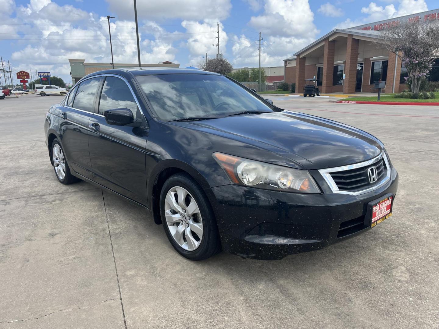 2008 Honda Accord EX-L Sedan AT (JHMCP26868C) with an 2.4L L4 DOHC 16V engine, 5-Speed Automatic Overdrive transmission, located at 14700 Tomball Parkway 249, Houston, TX, 77086, (281) 444-2200, 29.928619, -95.504074 - Photo#0