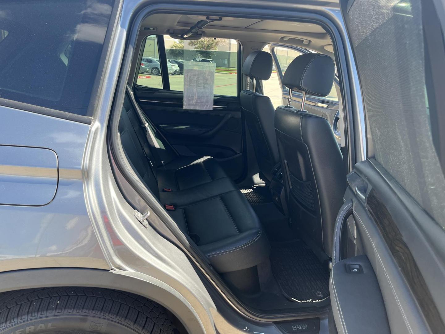 2013 BMW X3 xDrive28i (5UXWX9C55D0) with an 3.0L L6 DOHC 24V engine, 8-Speed Automatic transmission, located at 14700 Tomball Parkway 249, Houston, TX, 77086, (281) 444-2200, 29.928619, -95.504074 - Photo#11