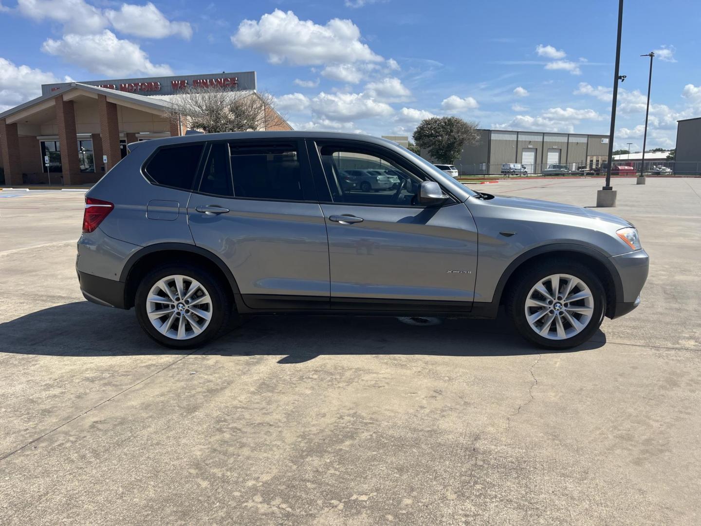 2013 BMW X3 xDrive28i (5UXWX9C55D0) with an 3.0L L6 DOHC 24V engine, 8-Speed Automatic transmission, located at 14700 Tomball Parkway 249, Houston, TX, 77086, (281) 444-2200, 29.928619, -95.504074 - Photo#7
