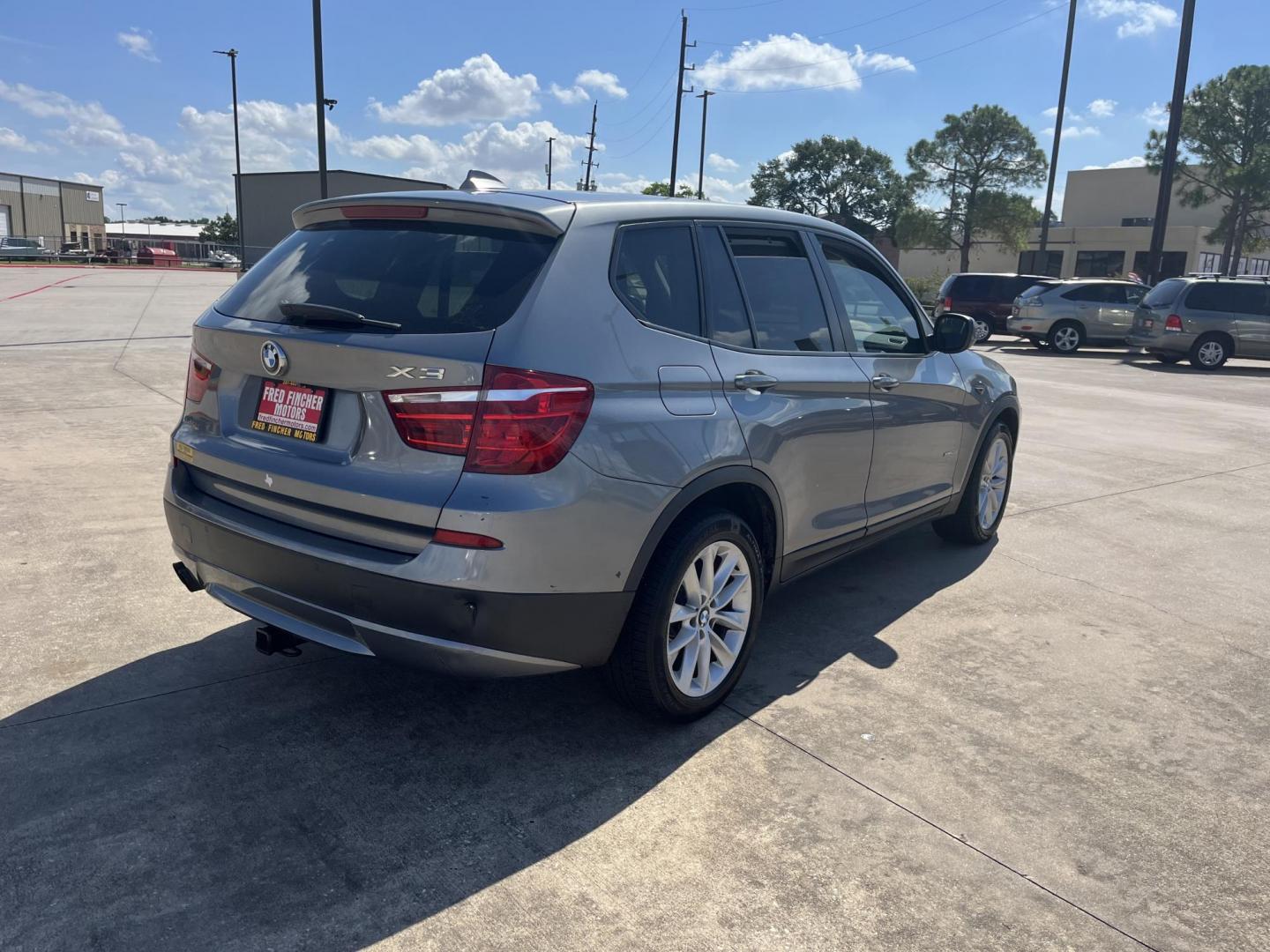 2013 BMW X3 xDrive28i (5UXWX9C55D0) with an 3.0L L6 DOHC 24V engine, 8-Speed Automatic transmission, located at 14700 Tomball Parkway 249, Houston, TX, 77086, (281) 444-2200, 29.928619, -95.504074 - Photo#8