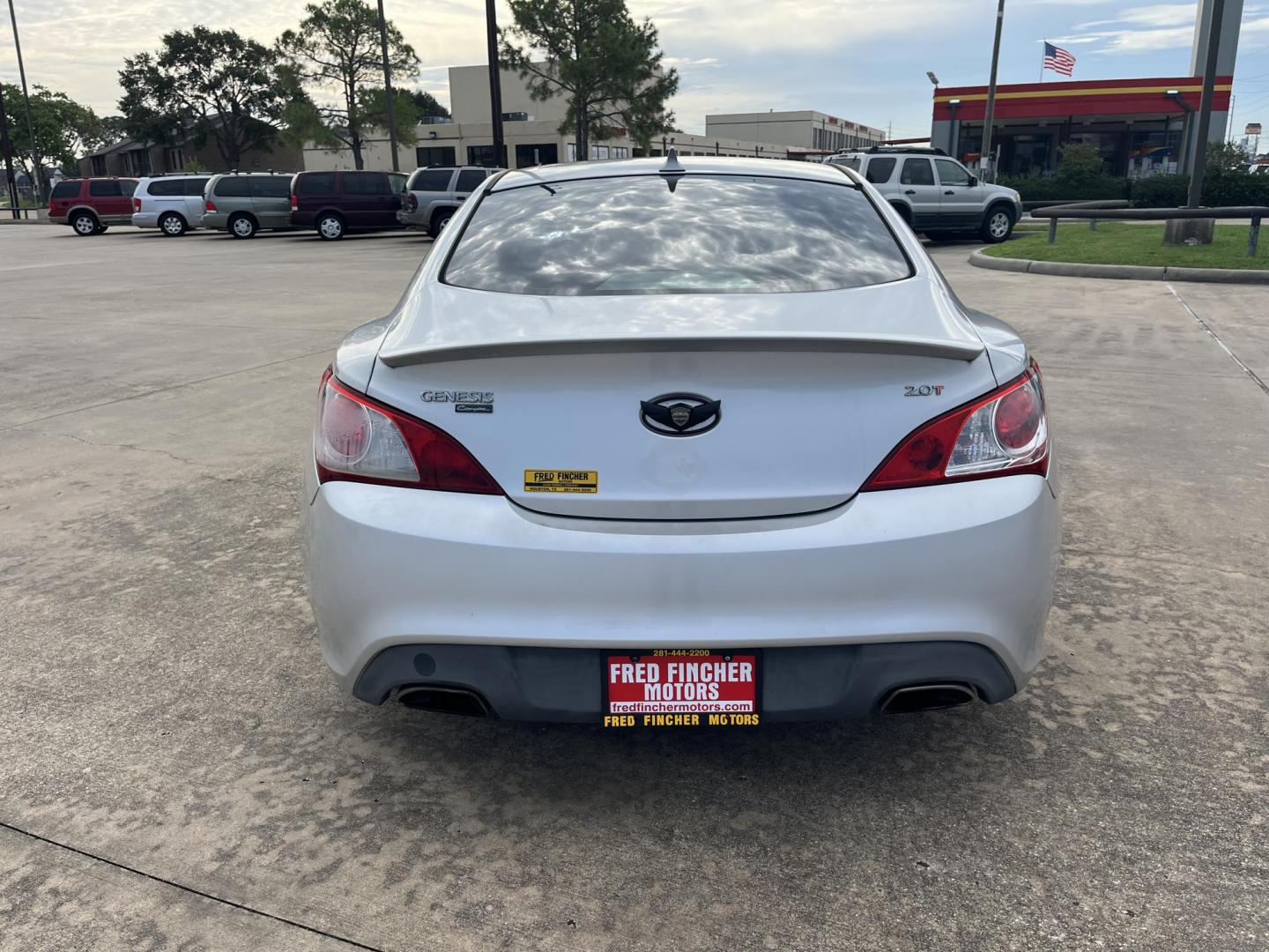 2012 Hyundai Genesis Coupe 2.0 Auto (KMHHT6KD0CU) with an 2.0L L4 DOHC 16V TURBO engine, 5-Speed Automatic transmission, located at 14700 Tomball Parkway 249, Houston, TX, 77086, (281) 444-2200, 29.928619, -95.504074 - Photo#4