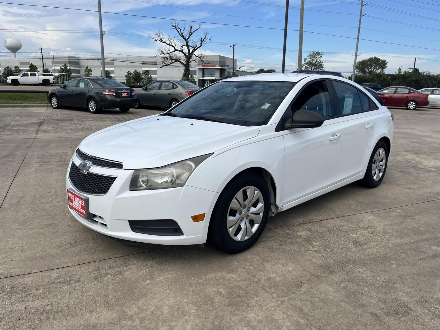 2014 Chevrolet Cruze LS Auto (1G1PA5SH5E7) with an 1.8L L4 DOHC 16V FFV engine, 6-Speed Automatic transmission, located at 14700 Tomball Parkway 249, Houston, TX, 77086, (281) 444-2200, 29.928619, -95.504074 - Photo#2