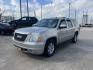2009 GMC Yukon XL SLT-1 1/2 Ton 2WD (1GKFC36089J) with an 5.3L V8 OHV 16V FFV engine, 4-Speed Automatic transmission, located at 14700 Tomball Parkway 249, Houston, TX, 77086, (281) 444-2200, 29.928619, -95.504074 - Photo#2