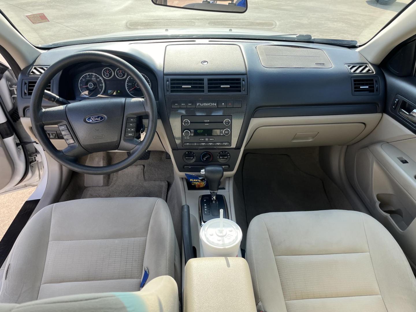 2009 Ford Fusion V6 SE (3FAHP07169R) with an 3.0L V6 DOHC 24V engine, AUTOMATIC transmission, located at 14700 Tomball Parkway 249, Houston, TX, 77086, (281) 444-2200, 29.928619, -95.504074 - Photo#10