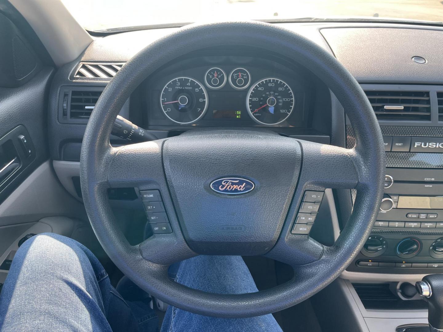 2009 Ford Fusion V6 SE (3FAHP07169R) with an 3.0L V6 DOHC 24V engine, AUTOMATIC transmission, located at 14700 Tomball Parkway 249, Houston, TX, 77086, (281) 444-2200, 29.928619, -95.504074 - Photo#14
