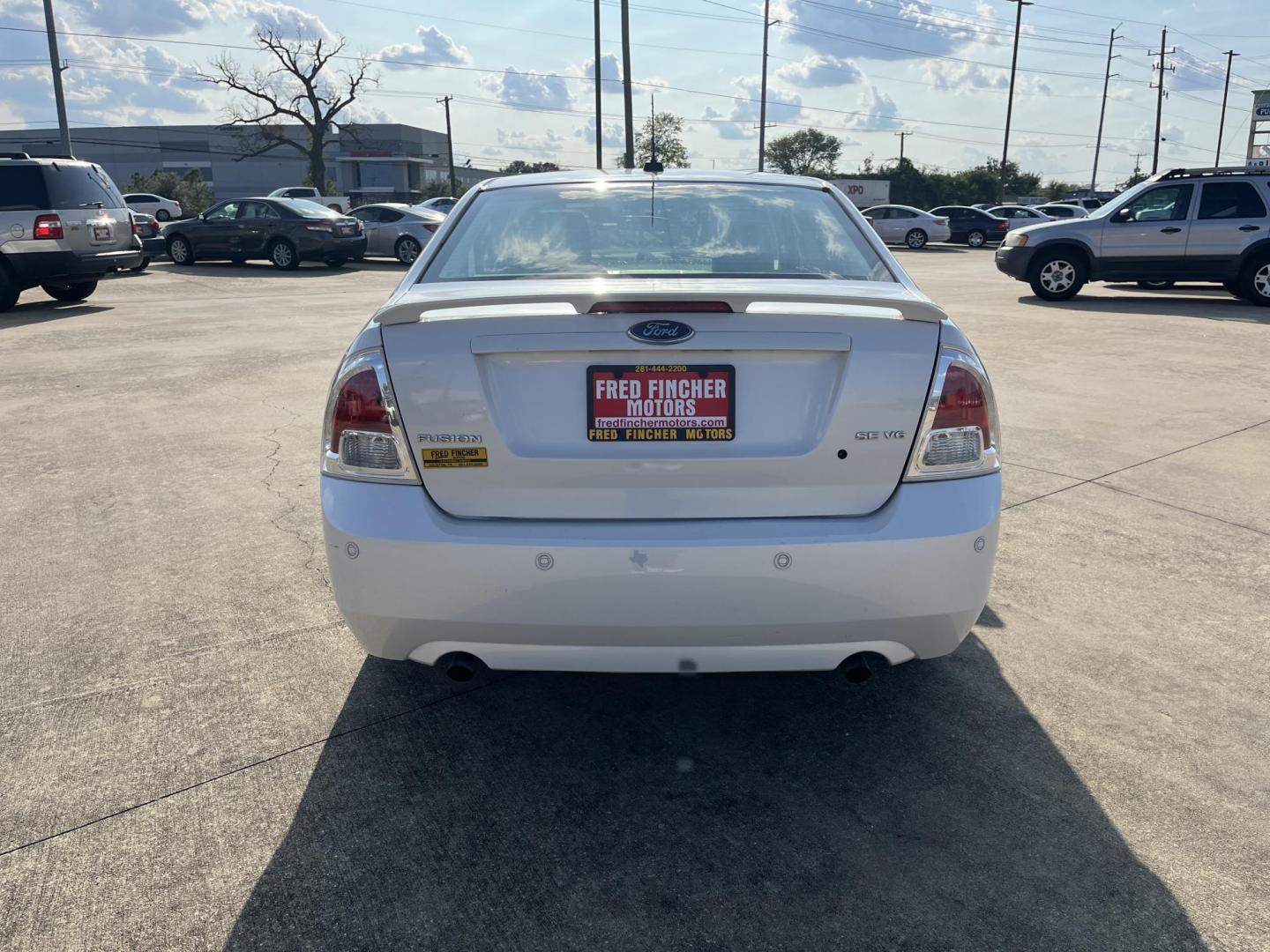 2009 Ford Fusion V6 SE (3FAHP07169R) with an 3.0L V6 DOHC 24V engine, AUTOMATIC transmission, located at 14700 Tomball Parkway 249, Houston, TX, 77086, (281) 444-2200, 29.928619, -95.504074 - Photo#8