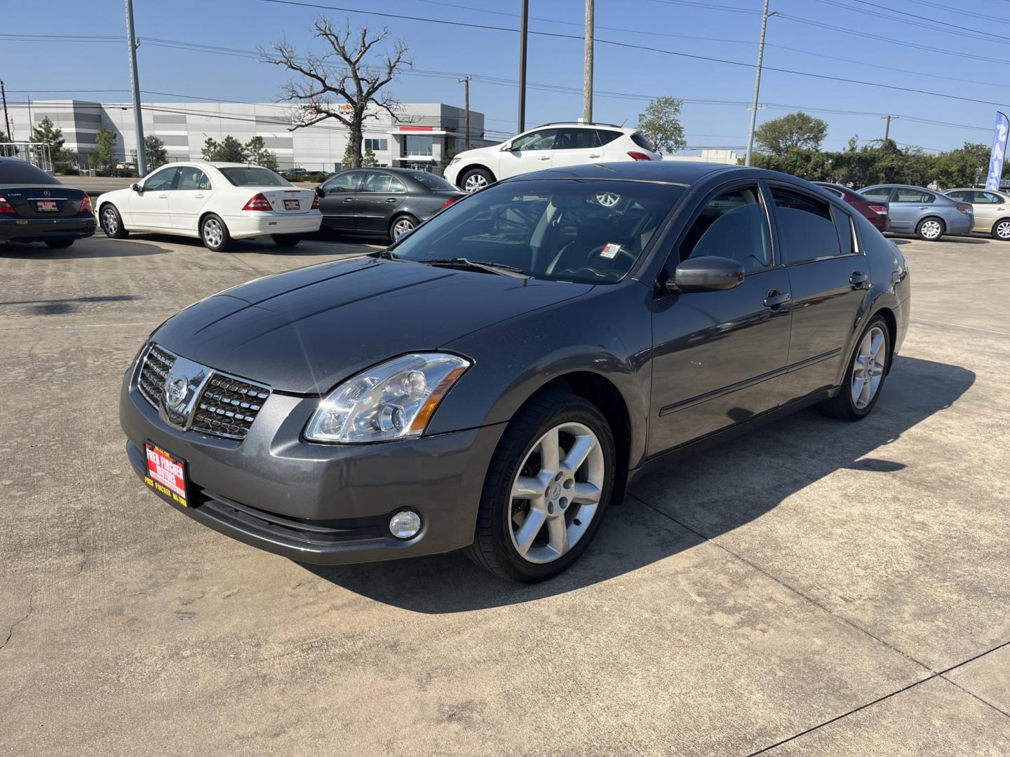 2006 GRAY /black Nissan Maxima SE (1N4BA41E86C) with an 3.5L V6 DOHC 24V engine, Automatic Overdrive transmission, located at 14700 Tomball Parkway 249, Houston, TX, 77086, (281) 444-2200, 29.928619, -95.504074 - Photo#2