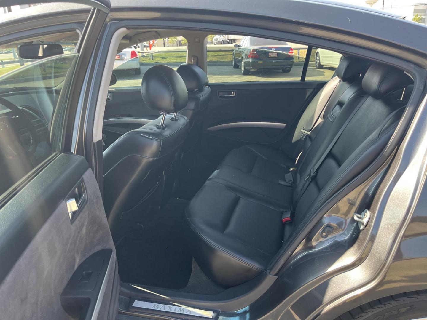 2006 GRAY /black Nissan Maxima SE (1N4BA41E86C) with an 3.5L V6 DOHC 24V engine, Automatic Overdrive transmission, located at 14700 Tomball Parkway 249, Houston, TX, 77086, (281) 444-2200, 29.928619, -95.504074 - Photo#9