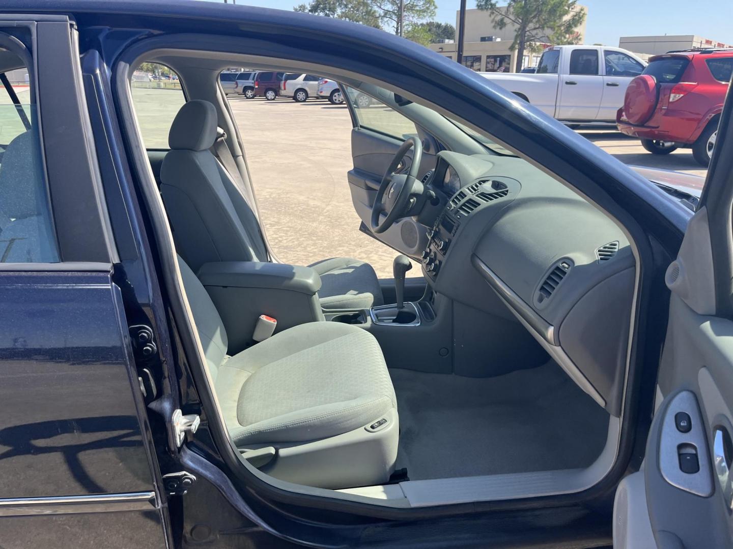 2007 Chevrolet Malibu LT2 (1G1ZT57N27F) with an 3.5L V6 OHV 12V engine, 4-Speed Automatic transmission, located at 14700 Tomball Parkway 249, Houston, TX, 77086, (281) 444-2200, 29.928619, -95.504074 - Photo#11