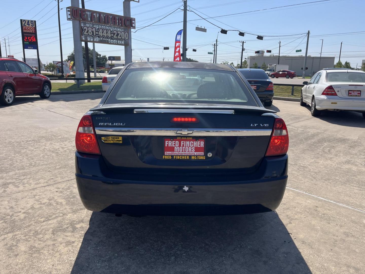 2007 Chevrolet Malibu LT2 (1G1ZT57N27F) with an 3.5L V6 OHV 12V engine, 4-Speed Automatic transmission, located at 14700 Tomball Parkway 249, Houston, TX, 77086, (281) 444-2200, 29.928619, -95.504074 - Photo#4