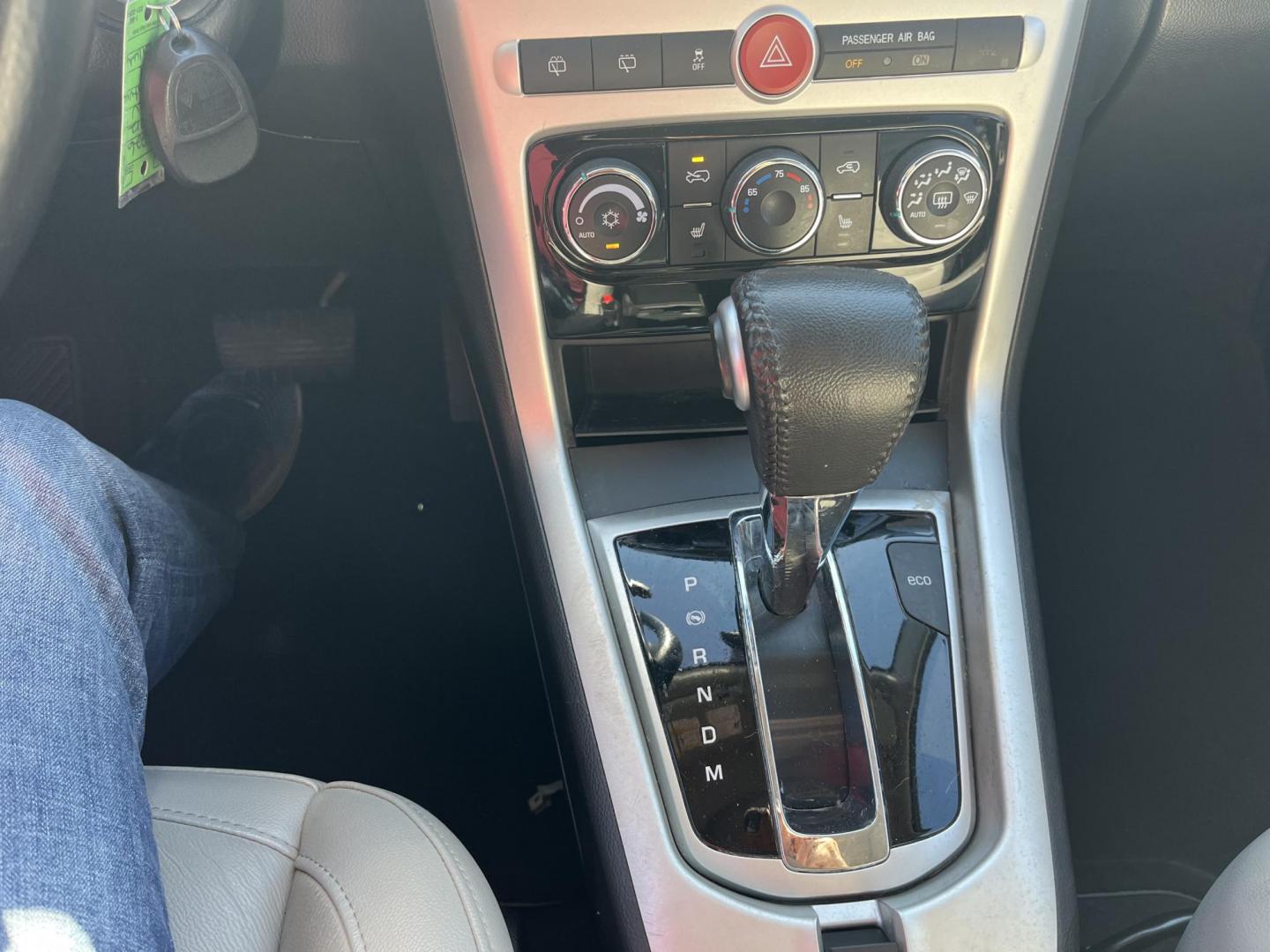 2012 SILVER /black Chevrolet Captiva Sport LTZ AWD (3GNFL4E51CS) with an 3.0L V6 DOHC 24V engine, 6-Speed Automatic transmission, located at 14700 Tomball Parkway 249, Houston, TX, 77086, (281) 444-2200, 29.928619, -95.504074 - Photo#14