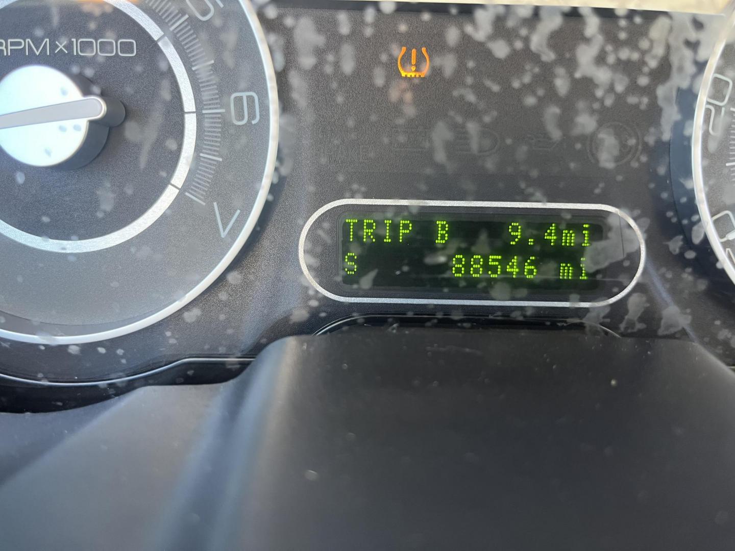 2008 maroom /TAN Mercury Sable Premier (1MEHM42W68G) with an 3.5L V6 DOHC 24V engine, 6-Speed Automatic Overdrive transmission, located at 14700 Tomball Parkway 249, Houston, TX, 77086, (281) 444-2200, 29.928619, -95.504074 - Photo#16