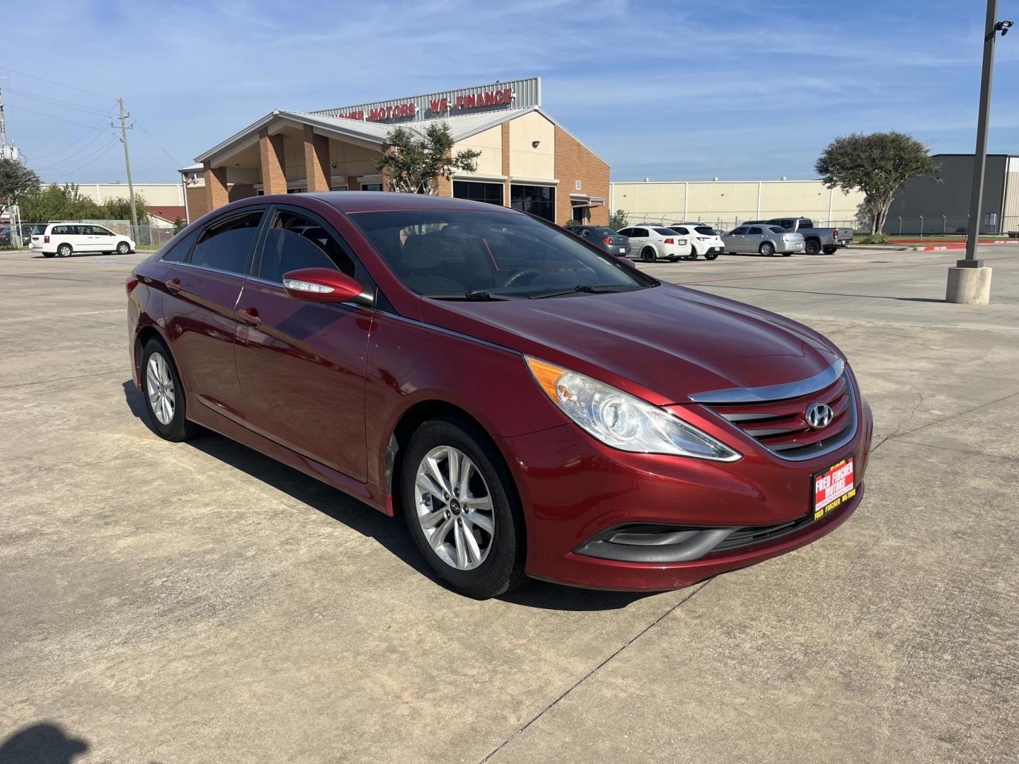 2014 red /TAN Hyundai Sonata GLS (5NPEB4AC5EH) with an 2.4L L4 DOHC 16V engine, 6-Speed Automatic transmission, located at 14700 Tomball Parkway 249, Houston, TX, 77086, (281) 444-2200, 29.928619, -95.504074 - Photo#0