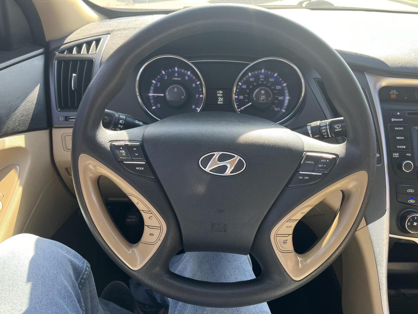 2014 red /TAN Hyundai Sonata GLS (5NPEB4AC5EH) with an 2.4L L4 DOHC 16V engine, 6-Speed Automatic transmission, located at 14700 Tomball Parkway 249, Houston, TX, 77086, (281) 444-2200, 29.928619, -95.504074 - Photo#16