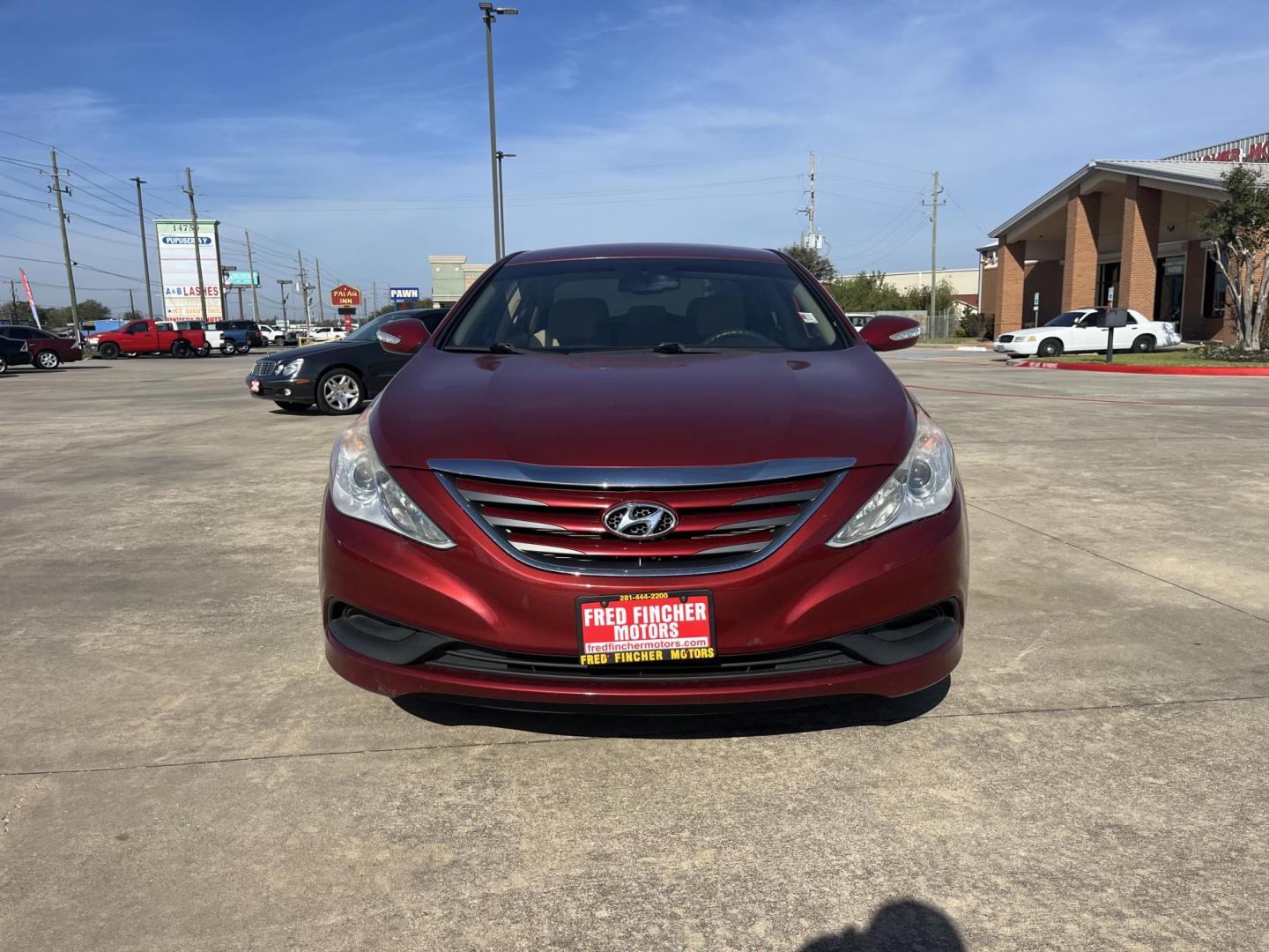 2014 red /TAN Hyundai Sonata GLS (5NPEB4AC5EH) with an 2.4L L4 DOHC 16V engine, 6-Speed Automatic transmission, located at 14700 Tomball Parkway 249, Houston, TX, 77086, (281) 444-2200, 29.928619, -95.504074 - Photo#2