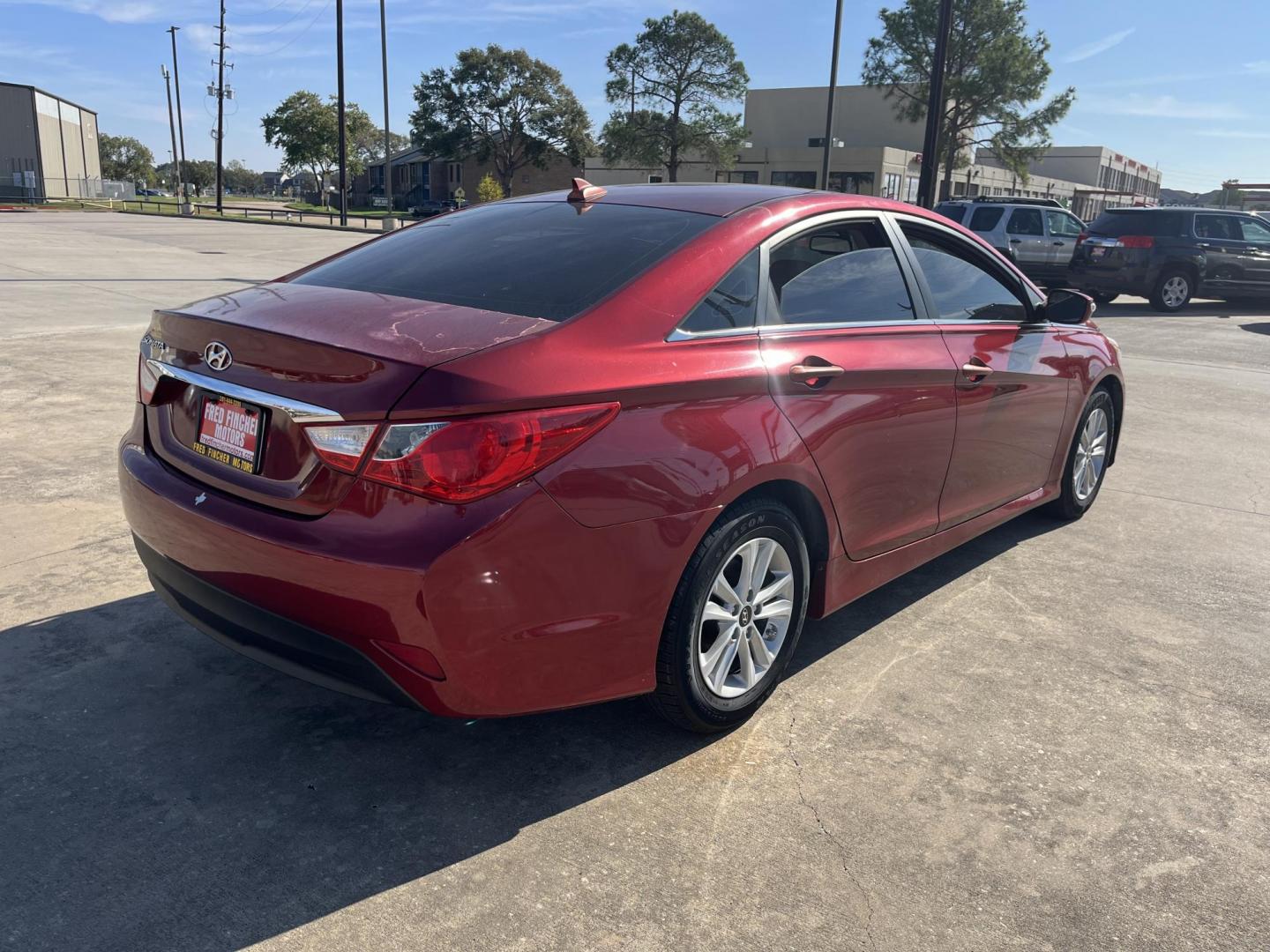 2014 red /TAN Hyundai Sonata GLS (5NPEB4AC5EH) with an 2.4L L4 DOHC 16V engine, 6-Speed Automatic transmission, located at 14700 Tomball Parkway 249, Houston, TX, 77086, (281) 444-2200, 29.928619, -95.504074 - Photo#5