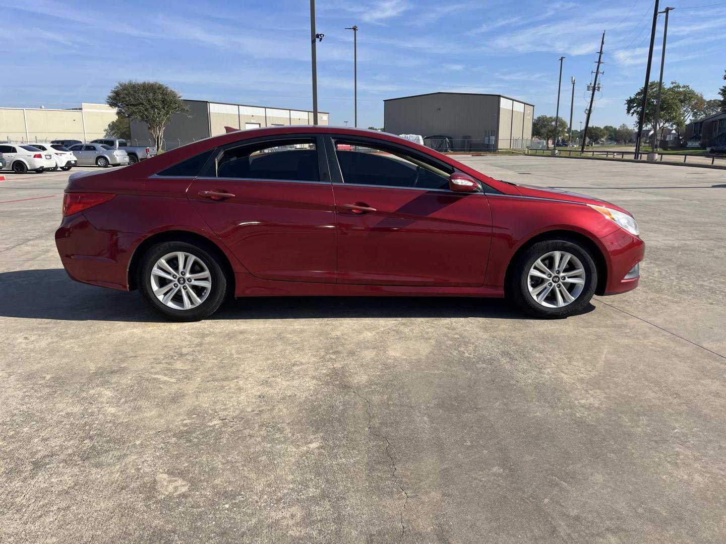 2014 red /TAN Hyundai Sonata GLS (5NPEB4AC5EH) with an 2.4L L4 DOHC 16V engine, 6-Speed Automatic transmission, located at 14700 Tomball Parkway 249, Houston, TX, 77086, (281) 444-2200, 29.928619, -95.504074 - Photo#7