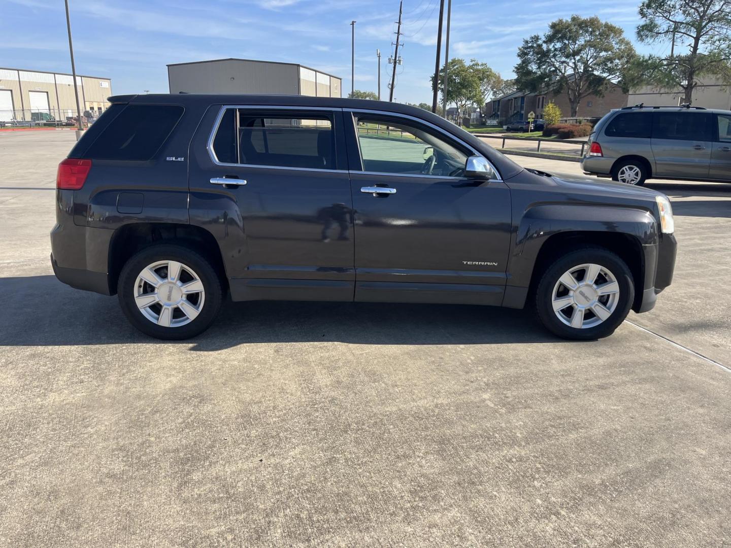 2013 black /black GMC Terrain SLE1 FWD (2GKALMEK4D6) with an 2.4L L4 DOHC 16V FFV engine, 6-Speed Automatic transmission, located at 14700 Tomball Parkway 249, Houston, TX, 77086, (281) 444-2200, 29.928619, -95.504074 - Photo#7