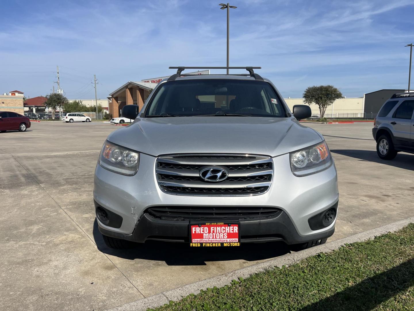 2012 silver /TAN Hyundai Santa Fe GLS 3.5 4WD (5XYZGDAG0CG) with an 3.5L V6 DOHC 24V engine, 6-Speed Automatic transmission, located at 14700 Tomball Parkway 249, Houston, TX, 77086, (281) 444-2200, 29.928619, -95.504074 - Photo#1