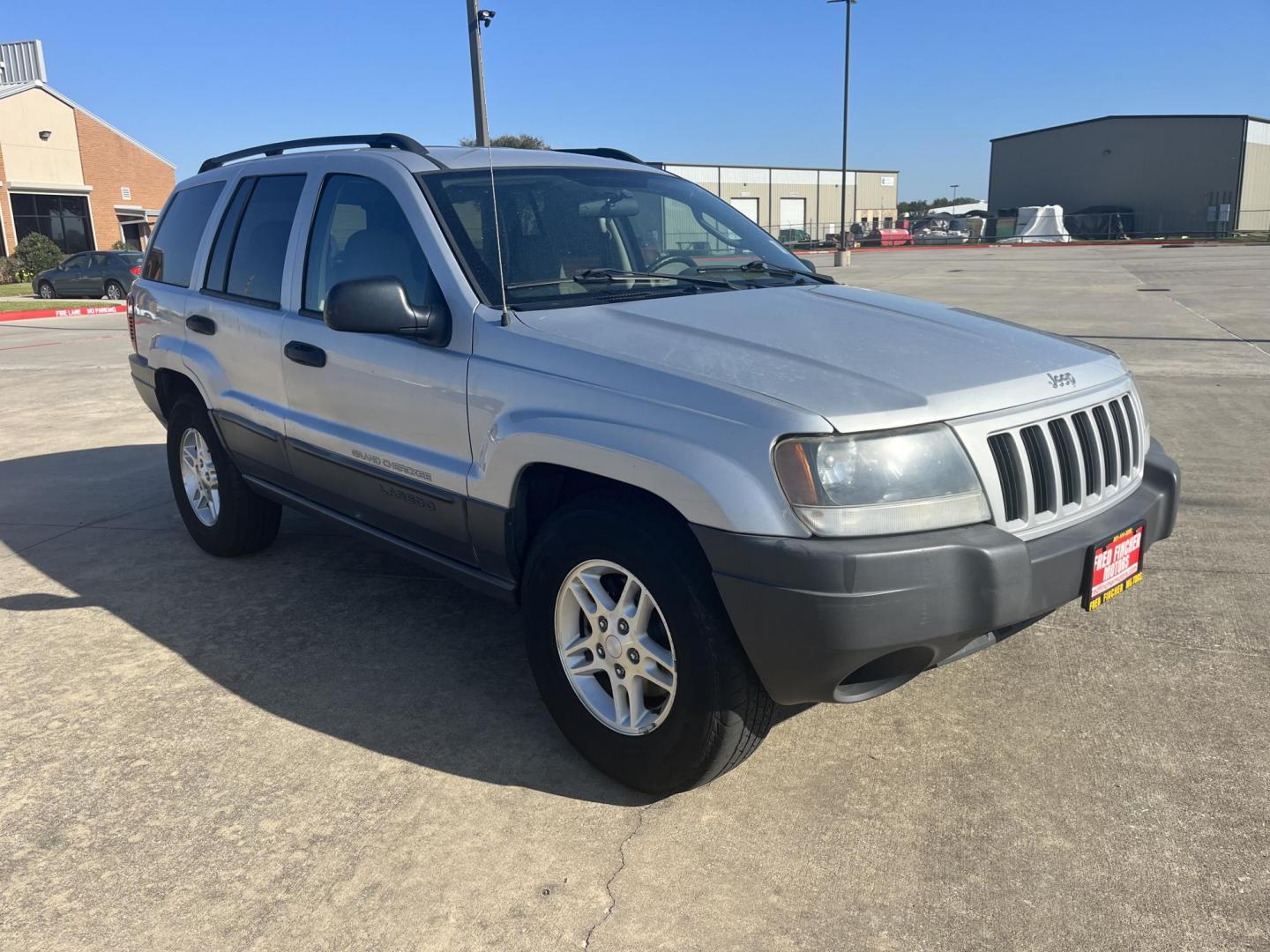 2004 silver /black Jeep Grand Cherokee Columbia Edition 2WD (1J4GX48S24C) with an 4.0L L6 OHV 12V engine, Automatic Overdrive transmission, located at 14700 Tomball Parkway 249, Houston, TX, 77086, (281) 444-2200, 29.928619, -95.504074 - Photo#0