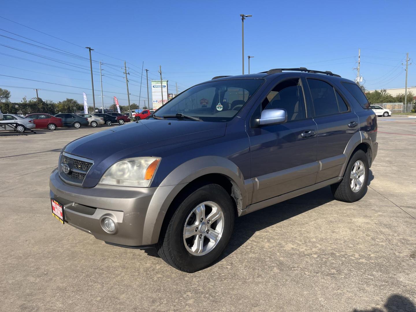 2006 blue /gray Kia Sorento EX 4WD (KNDJC733065) with an 3.5L V6 DOHC 16V engine, 5-Speed Automatic Overdrive transmission, located at 14700 Tomball Parkway 249, Houston, TX, 77086, (281) 444-2200, 29.928619, -95.504074 - Photo#1