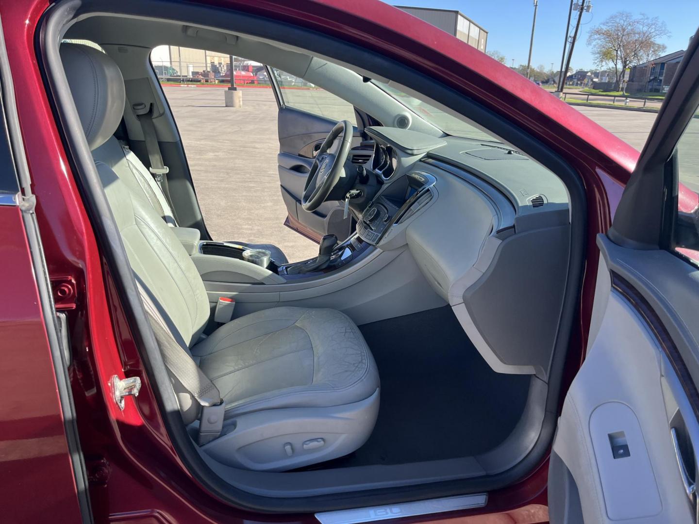 2010 red /tan Buick LaCrosse CXL FWD (1G4GC5EGXAF) with an 3.0L V6 DOHC 24V engine, 6-Speed Automatic Overdrive transmission, located at 14700 Tomball Parkway 249, Houston, TX, 77086, (281) 444-2200, 29.928619, -95.504074 - Photo#13